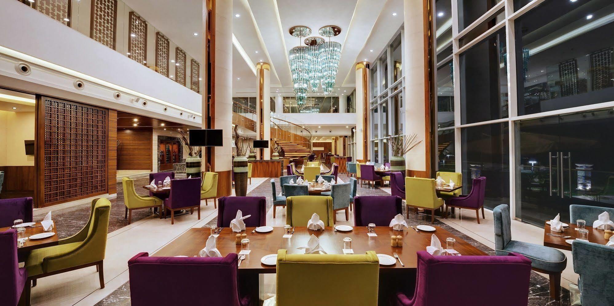 Sayaji Kolhapur Hotel Bagian luar foto